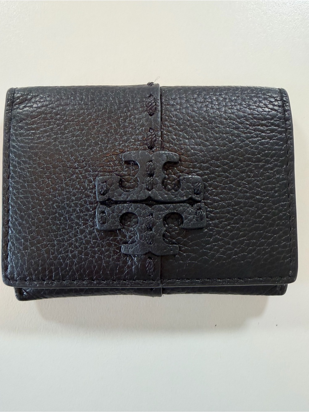 Tory Burch Black Pebbled Leather Logo Wallet McGraw Bombe Flap Snap Compact Mini